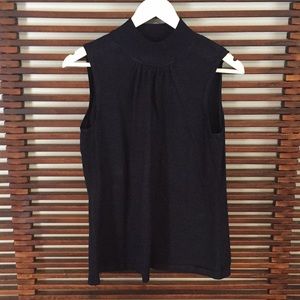 Judith Hart sleeveless sweater
